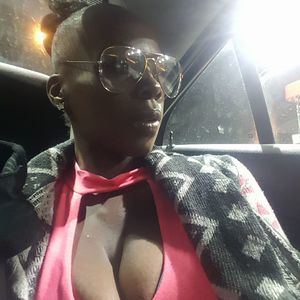 Meet your Posher, Ebony